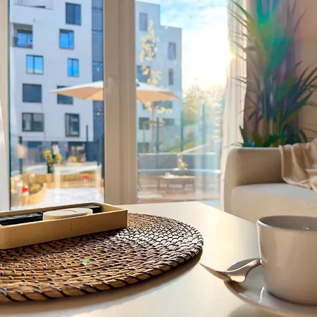3 Modern With Private Garden, Free Parking & Movie Library 프라하