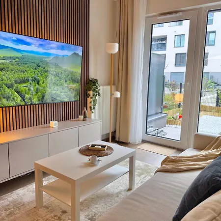 3 Modern With Private Garden, Free Parking & Movie Library 프라하