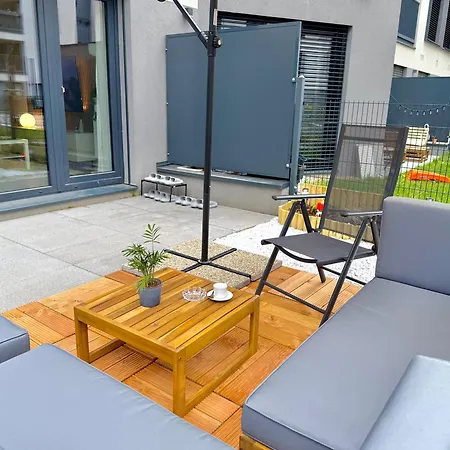3 Modern With Private Garden, Free Parking & Movie Library Prag